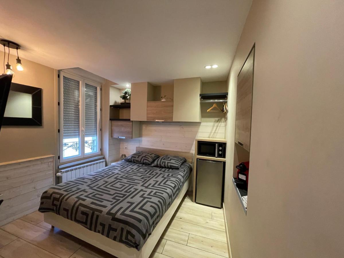Rdc 1 - Chambre Meublee Au Coeur Du Centre Ville De Montluçon Exterior foto